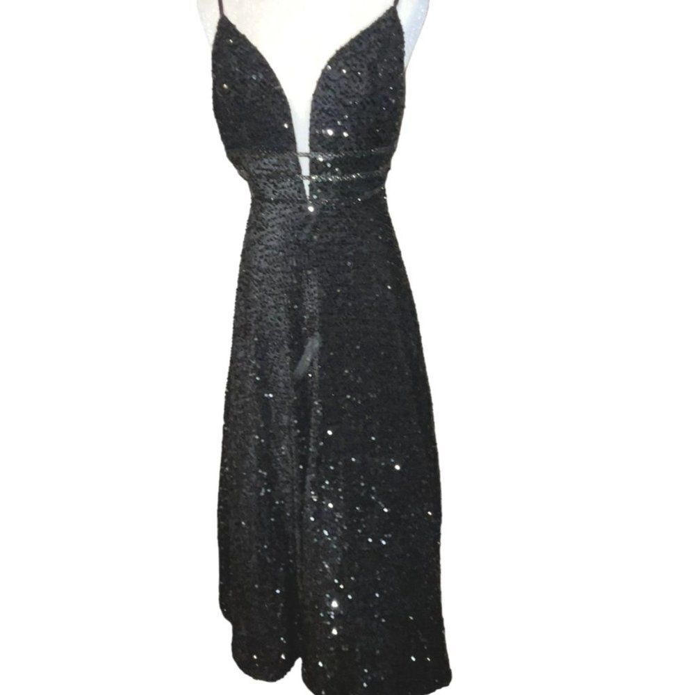 Elizabeth K By Gls Collective A-Line Black Sequin V-Neck Plunge Prom Ball Gown S